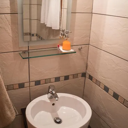 Maria Amalia Villa *